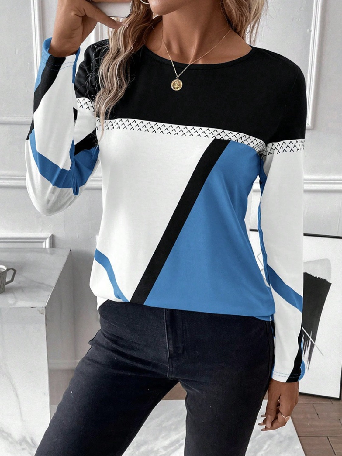 Contrast Round Neck Long Sleeve T-Shirt - Chic Innovations, LLC