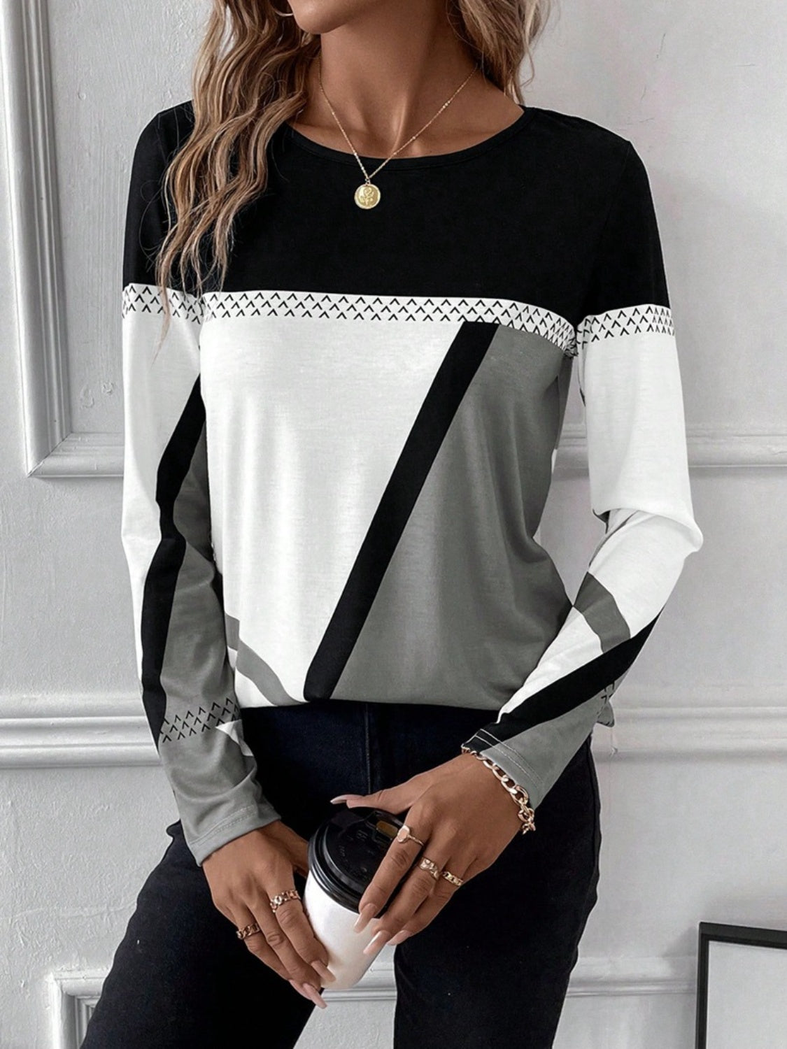 Contrast Round Neck Long Sleeve T-Shirt - Chic Innovations, LLC